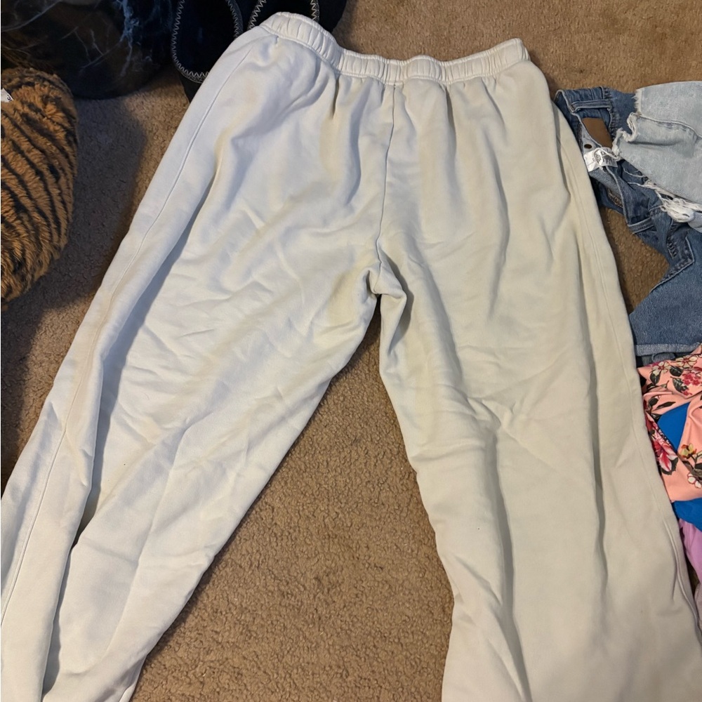 Aerie Gray Sweatpants with Elastic Waistband and Tapered Legs